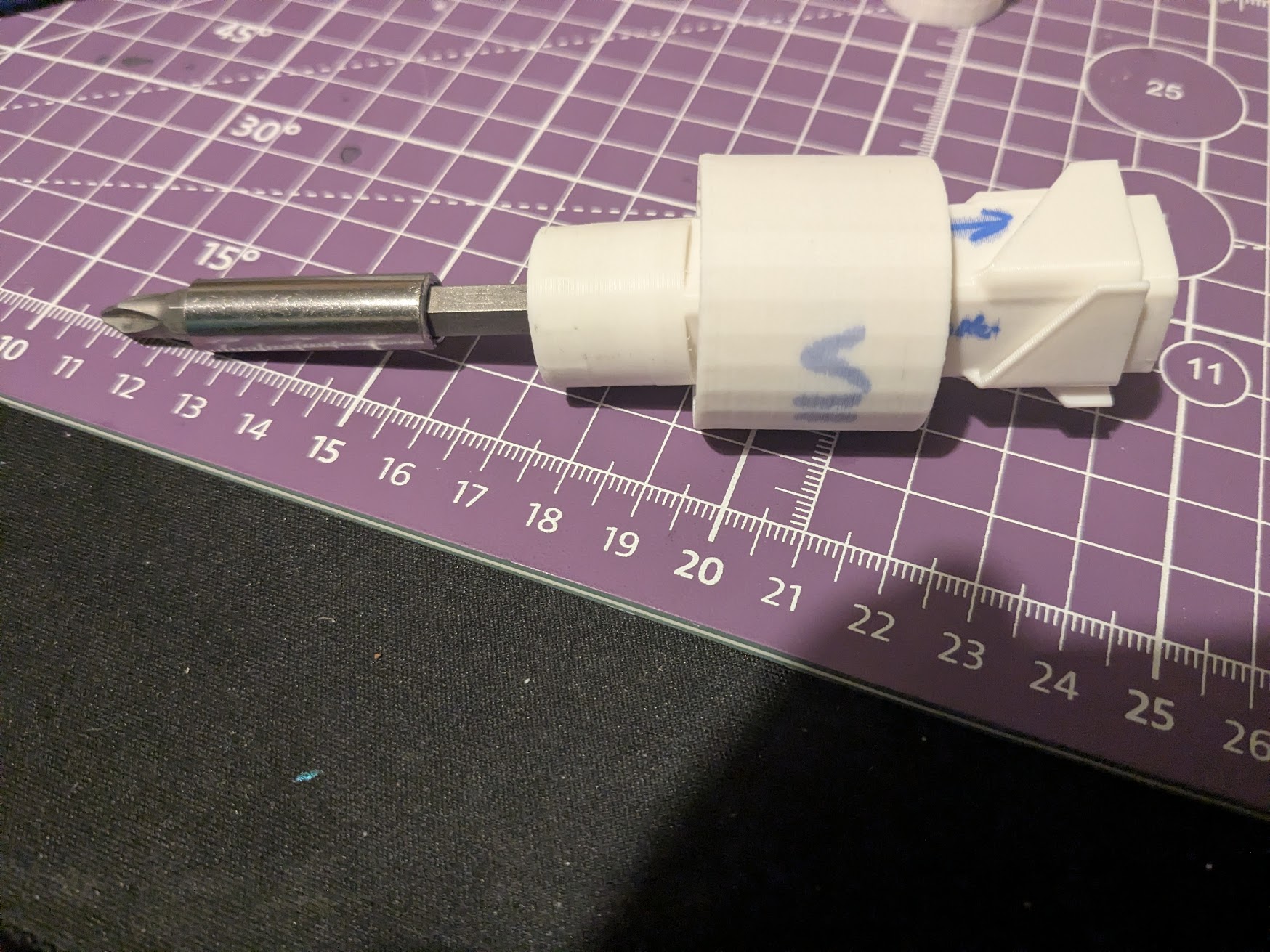 Something that actually screws a screw in, just a bit janky!